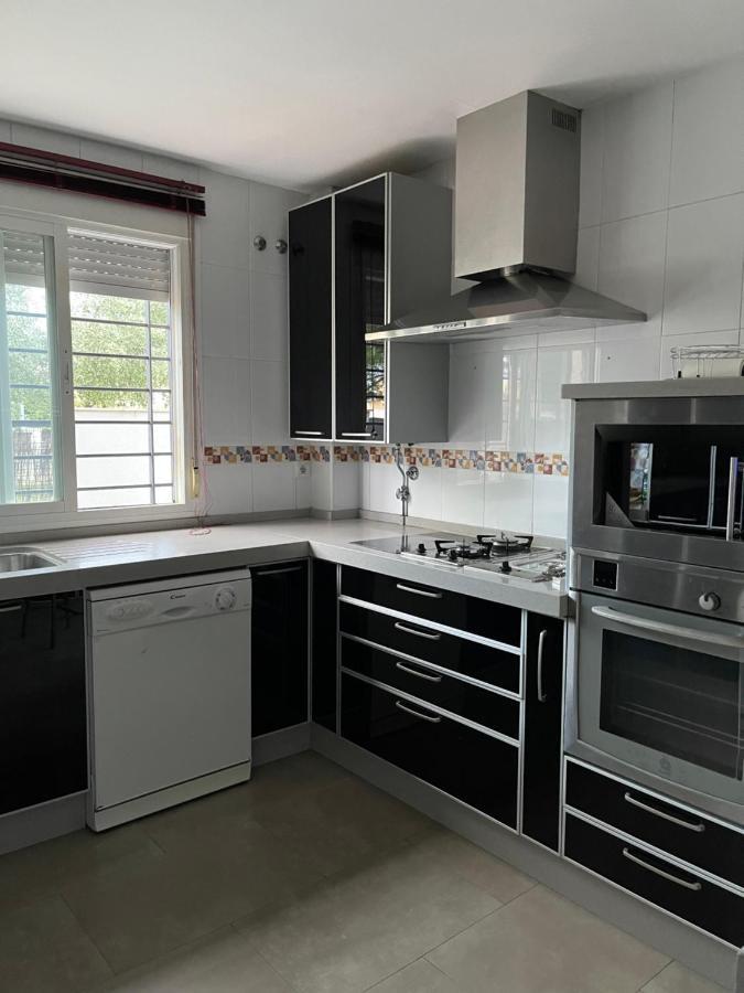 Exclusivo Chalet Sevilla. ¡Jardin & Cocina! アルカラ・デ・グアダイラ エクステリア 写真